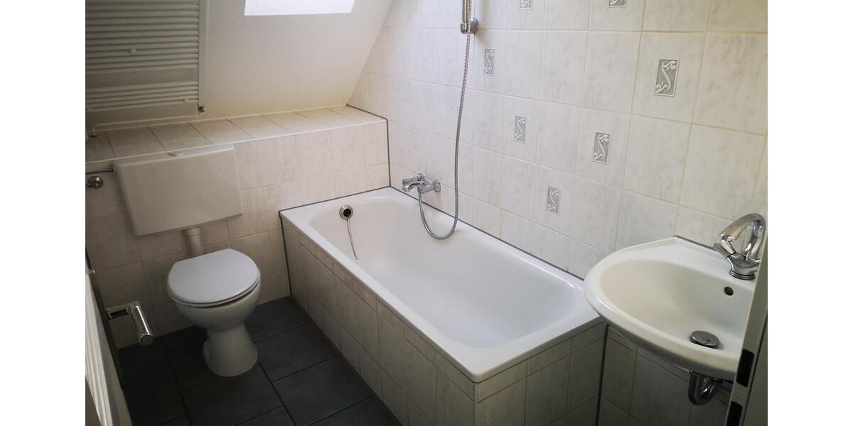 Maisonettenwohnung Duisburg Rheinhausen - 4 Zimmer, 120 m&sup2;, 1.100&euro; | Angebot:26063741