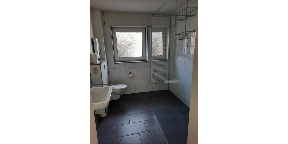 Erdgeschoßwohnung Wegberg - 3 Zimmer, 82 m&sup2;, 820&euro; | Angebot:25635903