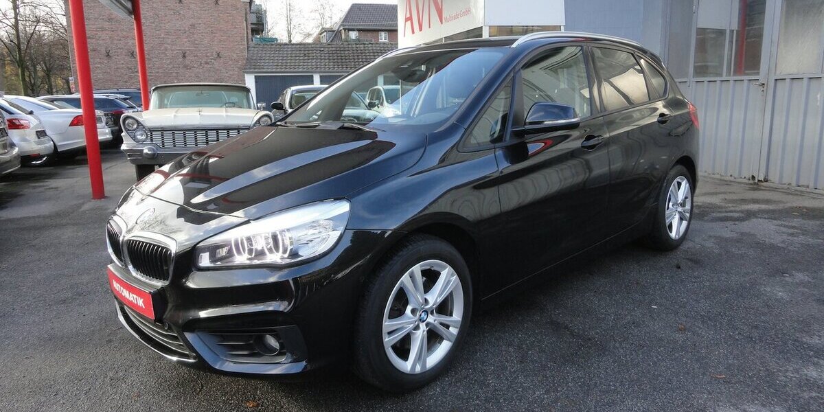 BMW 218 Active Tourer Autom Navi LED Klimatr.PDC SHZ 112.000 km 11.999 &euro; Neuss 41462