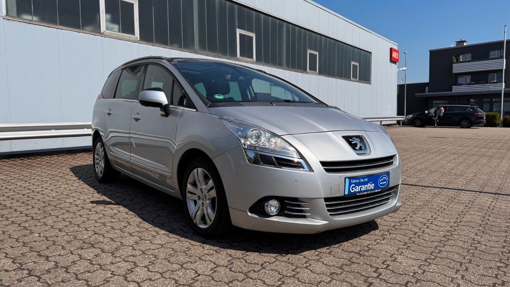 Peugeot 5008 118.000 km 8.990 &euro; Moers 47441