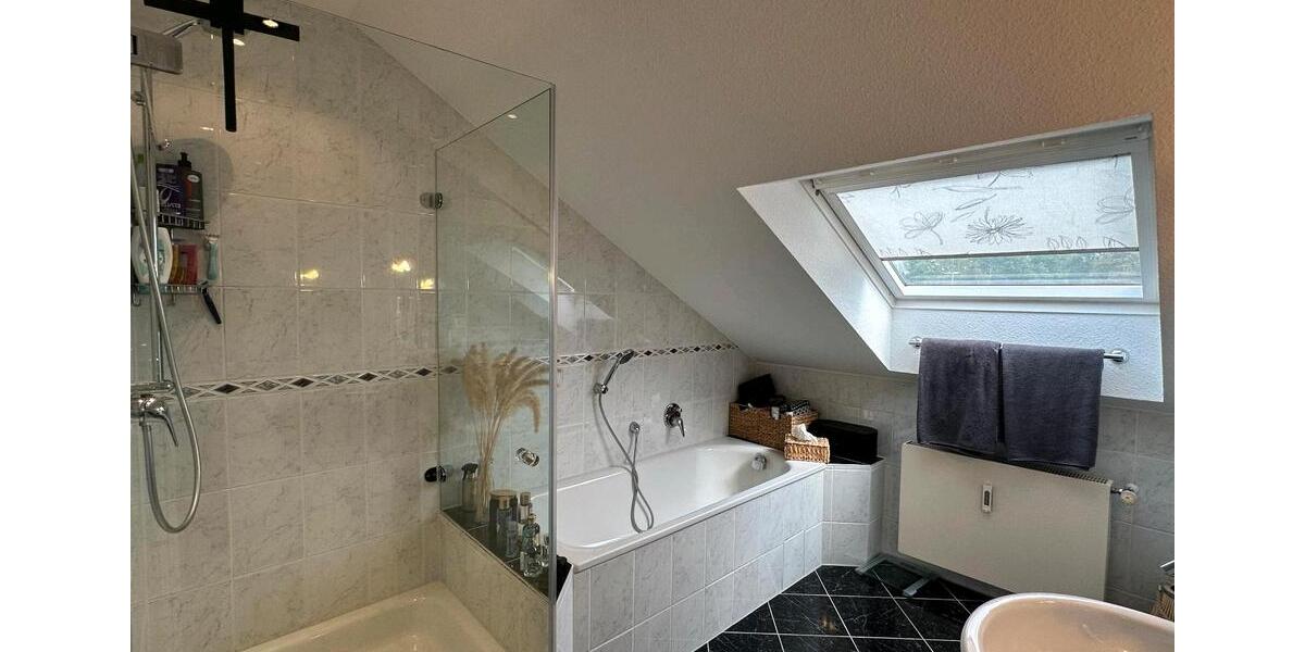 Dachgeschoßwohnung Moers Rheinkamp - 2 Zimmer, 63 m&sup2;, 245.000&euro; | Angebot:27630549