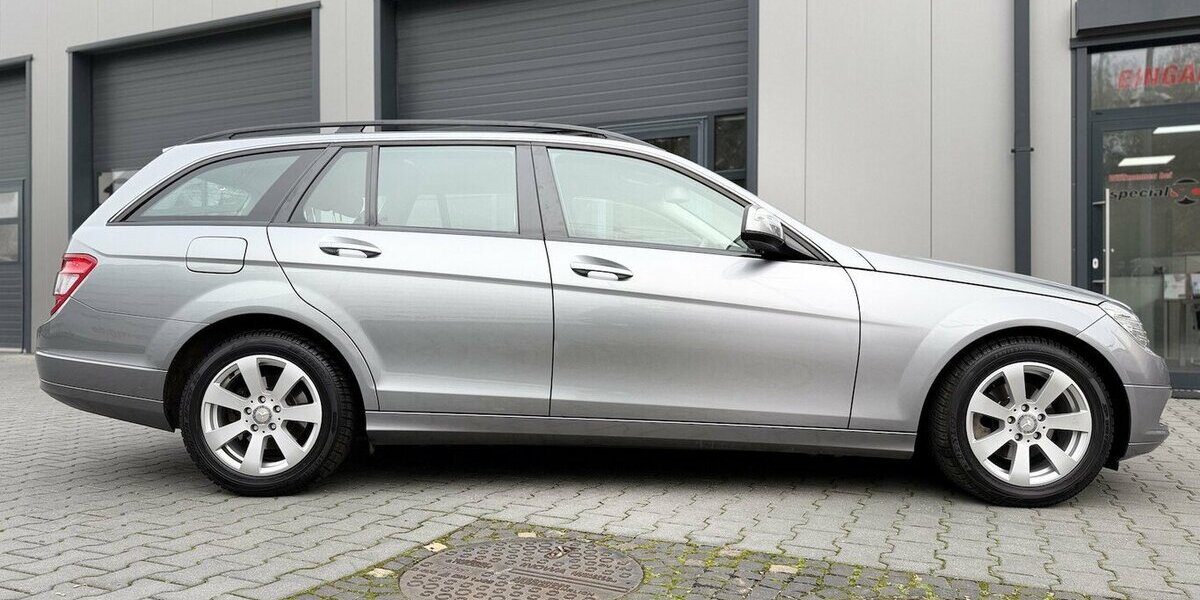 Mercedes-Benz C 180 T Kompressor / 50TKm / el. FH / 1. Hand 50.000 km 11.490 &euro; Mönchengladbach 41066