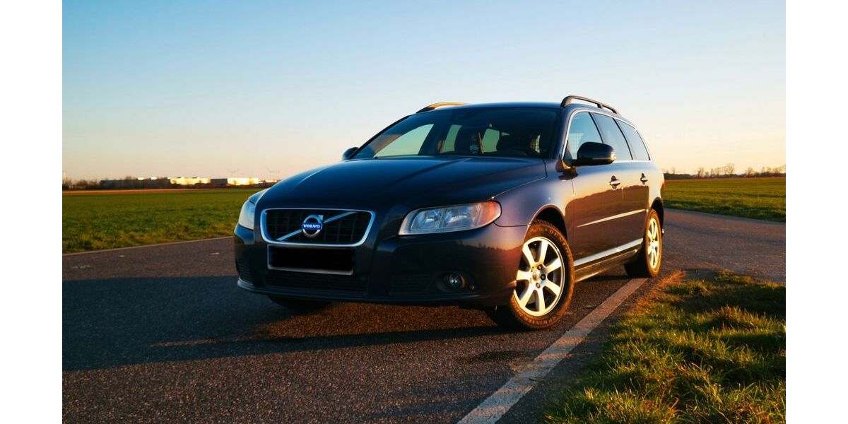 Volvo V70 281.564 km 7.600 &euro; Erkelenz 41812