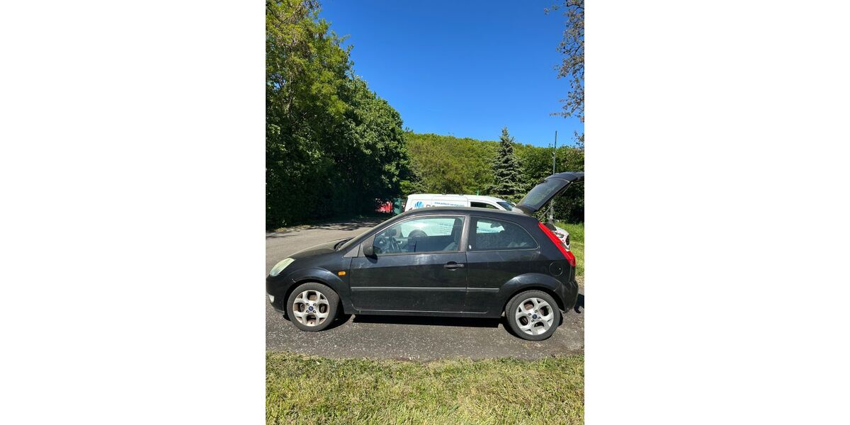 Ford Fiesta 180.000 km 750 &euro; Erkrath 40699
