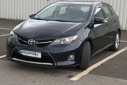 Toyota Auris 218.000 km 5.200 &euro; Obermeiderich 47138
