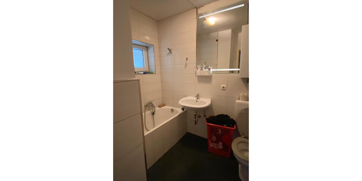 Erdgeschoßwohnung Krefeld Cracau - 4 Zimmer, 77 m&sup2;, 130.000&euro; | Angebot:26414886