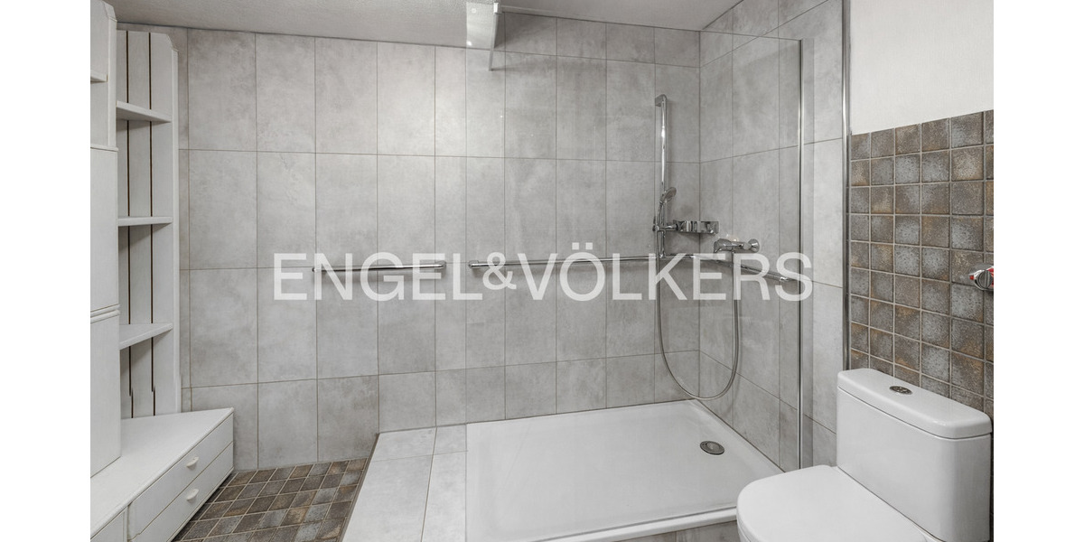 Doppelhaushälfte Hilden - 8 Zimmer, 292 m&sup2;, 795.000&euro; | Angebot:25730522