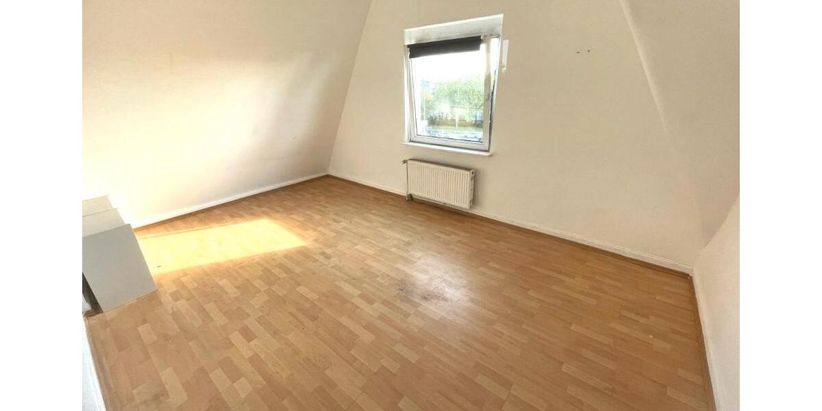 Dachgeschoßwohnung Krefeld Dießem - 3 Zimmer, 68 m&sup2;, 680&euro; | Angebot:25570036