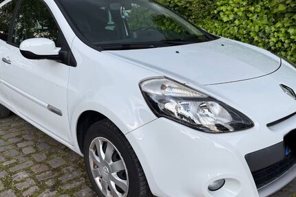 Renault Clio 119.000 km 3.999 &euro; Krefeld 47800