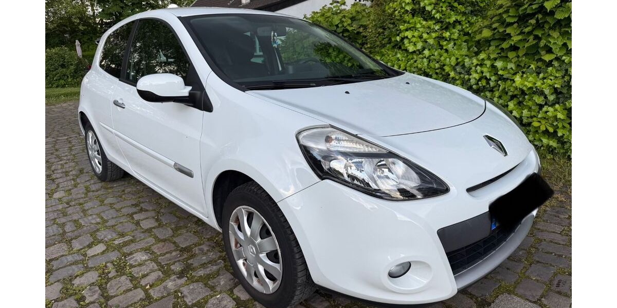 Renault Clio 119.000 km 3.999 &euro; Krefeld 47800