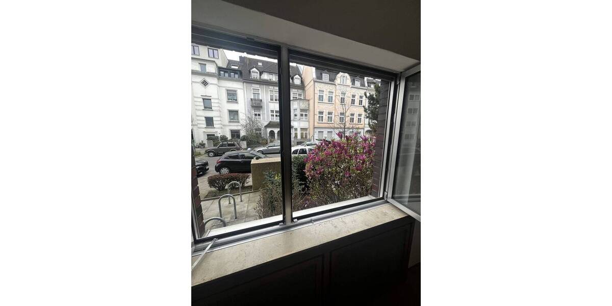 Etagenwohnung Düsseldorf Wersten - 4 Zimmer, 127 m&sup2;, 1.150&euro; | Angebot:26702845