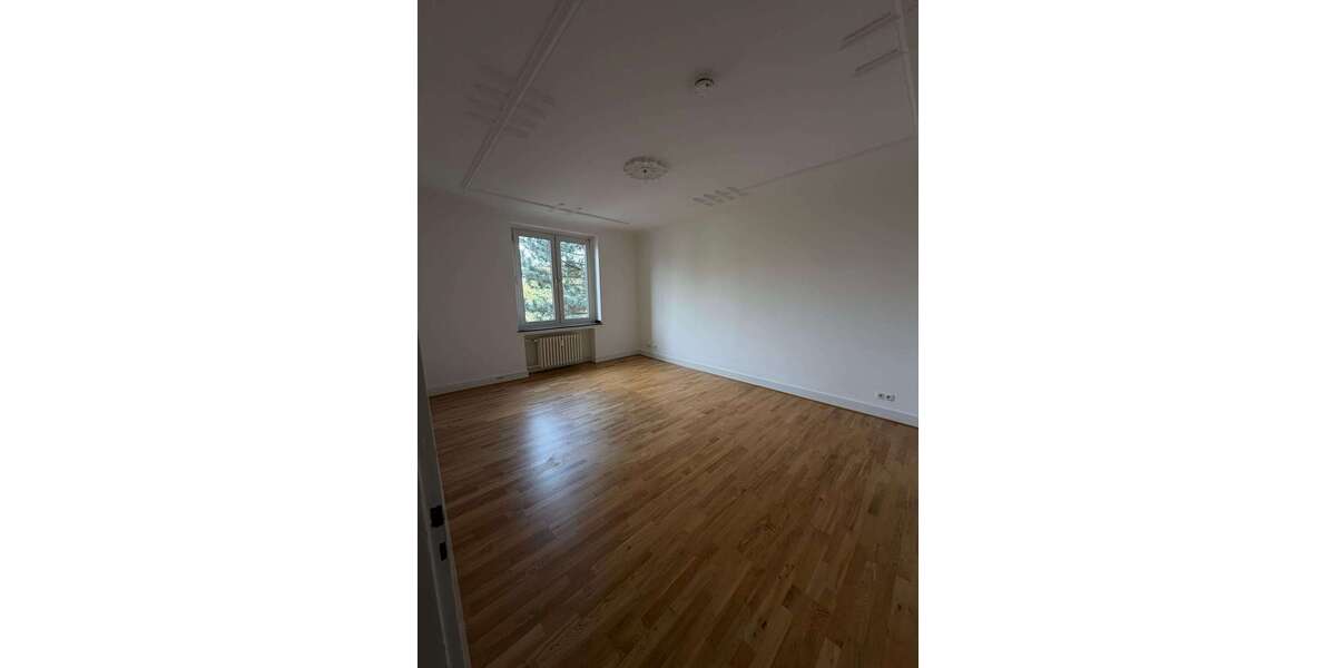 Etagenwohnung Düsseldorf Flingern Nord - 3 Zimmer, 107 m&sup2;, 1.500&euro; | Angebot:25397227