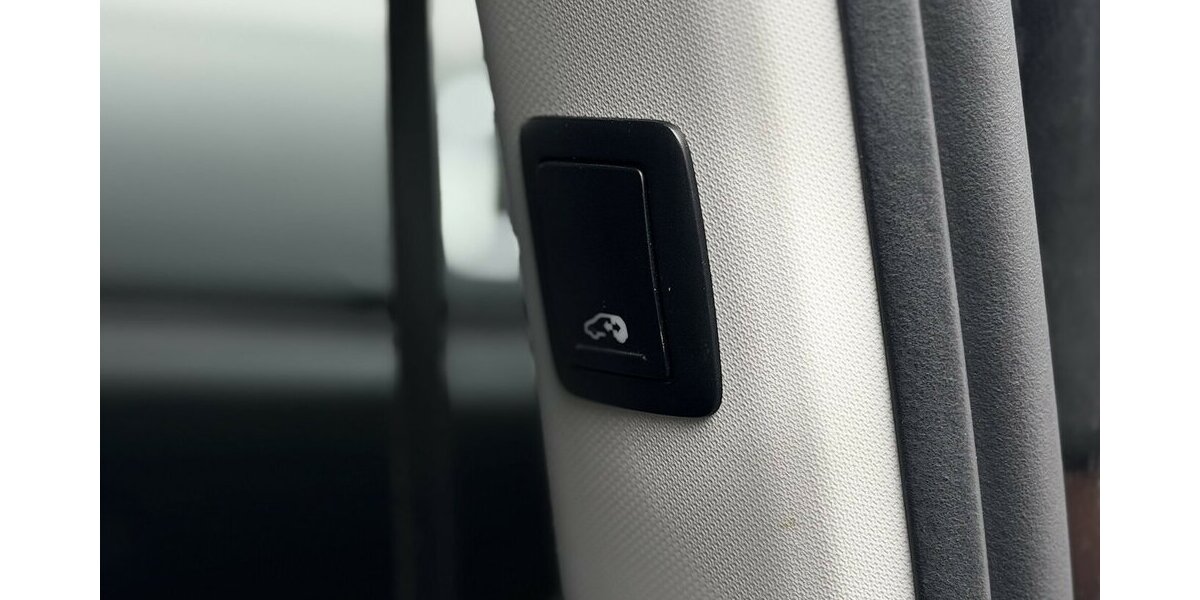 VW Sharan Sound / EL.Türe / Carplay / Kamera / DAB 113.657 km 24.590 &euro; Mönchengladbach 41066