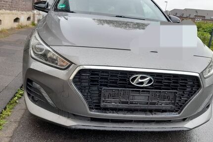 Hyundai i30 300.000 km 5.500 &euro; Duisburg 47198