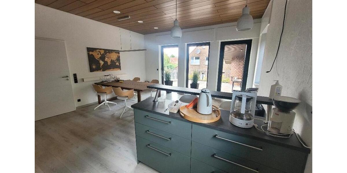 Villa Kerken - 12 Zimmer, 442 m&sup2;, 3.300&euro; | Angebot:25384163