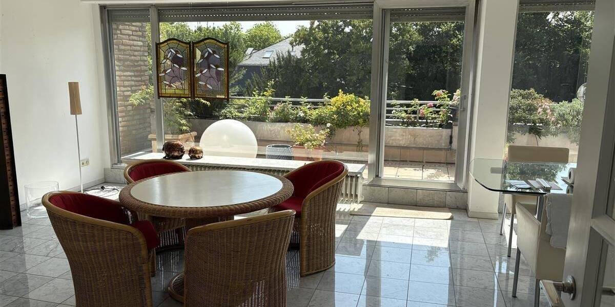 Etagenwohnung Krefeld Cracau - 6 Zimmer, 193 m&sup2;, 379.000&euro; | Angebot:25686084