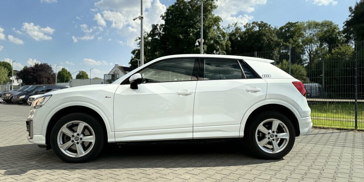 Audi Q2 35 TDI Sport / S Line / KeylessGO / AHK 55.000 km 24.680 &euro; Mönchengladbach 41066