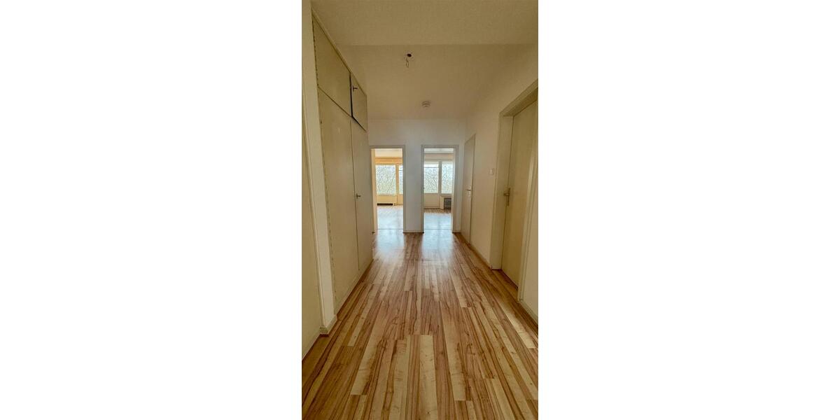 Etagenwohnung Düsseldorf Düsseltal - 3 Zimmer, 80 m&sup2;, 1.690&euro; | Angebot:25943662