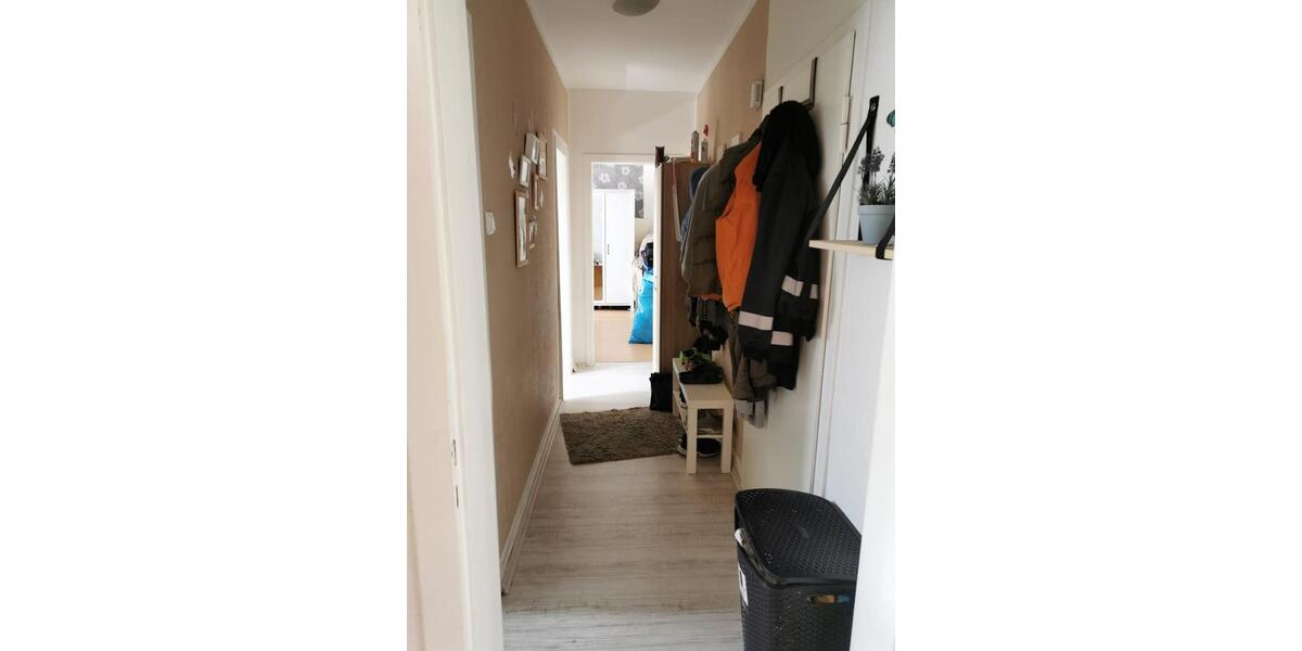 Etagenwohnung Duisburg Mittelmeiderich - 4 Zimmer, 100 m&sup2;, 579&euro; | Angebot:25988824