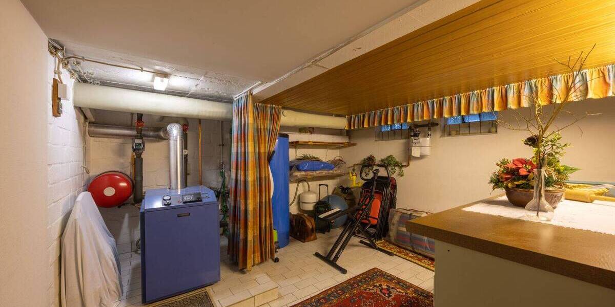 Mehrfamilienhaus, Wohnhaus Krefeld Uerdingen - 8 Zimmer, 189 m&sup2;, 475.000&euro; | Angebot:26695172